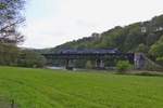 Cantus BR 427 als RB8 nach Eichenberg überquert die Werra-Brücke bei Laubach zwischen Hedemünden und Hann. Münden. Aufgenommen am 01.05.2016.