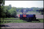 TWE V 157 kommt hier in Lengerich Hohne am 7.5.2002 von einem Einsatz zurück zum Depot der Teutoburger Wald Eisenbahn.