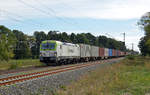 Am 26.09.18 führte 193 781 einen Containerzug in Richtung Magdeburg durch Jütrichau.