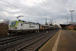 Die Siemens Vectron 193 484-4 (91 80 6193 484-3 D-ITL, Kontrollziffer -4 vorne falsch angeschrieben) der CAPTRAIN Deutschland GmbH / ITL Eisenbahngesellschaft mbH fährt am Nachmittag des 07.12.2022, mit einem gedeckten Güterzug (Großraumschiebewandwagen der Gattung Habbiins), durch Dresden-Strehlen in Richtung Pirna.

Die Multisystemlokomotive Siemens Vectron MS wurde 2020 von Siemens Mobilitiy in München-Allach unter der Fabriknummer 22826 gebaut. Die Vectron MS mit einer Leistung von 6.4 MW für 160 km/h, ist in der Version A01so hat sie die Zulassungen und Zugbeeinflussungssysteme für Deutschland, Österreich, Slowakei, Rumänien, Polen, Tschechien und Ungarn (D/A/SK/RO/PL/CZ/H). Die Lok ist geleast bzw. gemietet, Eigentümer ist die Alpha Trains Luxembourg S.à.r.l..

Captrain ist das Gesicht der SNCF außerhalb Frankreichs. Die SNCF Logistics ist die Transport- und Logistiksparte der französischen Société Nationale des Chemins de fer Français (SNCF).  Die ITL Eisenbahngesellschaft mbH (ITL) mit Sitz in Dresden gehört seit Dezember 2010 vollständig zur SNCF-Gruppe und ist Teil des Captrain-Netzes.
