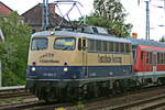 Centralbahn (CBB) 110 383 bei der Durchfahrt durch den Bahnhof Terminal 5 (Flughafen Schönefeld) am 05. Mai 2022.