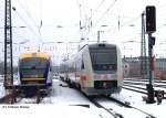 Aus DD-Neustadt ausfahrender 612 492, daneben ein Desiro der Lausitzbahn (Connex) - 26.02.2005  