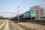 145-CL 005 (145 096-4) Alpha Trains im Dienst fr Crossrail mit dem Fiat-Autozug zwischen Growudicke und Rathenow in Richtung Stendal unterwegs.