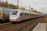 ICE4 bei der Durchfahrt im Bahnhof Ludwigsfelde, am 11.11.2022.