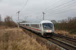 Der IC 2213 vom Ostseebad Binz am 07.01.2023 in Sildemow bei Rostock.