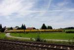 Der Triebzug der Netz Instandhaltung hat am 15.06.2012 gerade den Bahnhof Hergatz in Richtung Wangen (Allgu) verlassen.