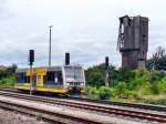 Burgenlandbahn in Teuchern.

Burgenlandbahn 672 915 als RB 34711 von Weienfels nach Zeitz, am 19.07.2012 bei der Einfahrt in Teuchern. Daneben steht noch der alte Wasserturm. Wie lange wird dieses Motiv noch mglich sein?