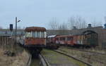 Dessau-Wörlitzer Museumsbahn Gelände in Dessau, leider viele der Wagen beschmiert und Hoffnungslos heruntergekommen 18.02.2018