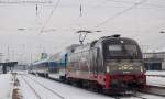 The BR183.001 of Arriva is waiting to start from Landshut with the ALX train n. 84111 from Hof Hbf. to Mnchen Hbf. (December 29, 2010)