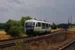 VT 18 der Vogtlandbahn, VBG 86560, Regensburg Hbf - Hof Hbf, kurz vor dem Halt in Irrenlohe bei Schwandorf, 08.07.09