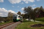 Zu Christi Himmelfahrt kamen nochmals Vogtlandbahnen auf der Strecke zwischen Adorf/Vogtl. und Zwotental zum Einsatz. Hier durchfährt der mit Trilex beschriftete VT10 Gunzen auf der Fahrt nach Adorf. 05.05.2016 