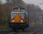 Im miesen Herbstwetter rauscht diese Lokomtive durch Ratingen. Das Foto stammt vom 05.11.2007