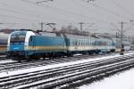 Die 183 003 mit dem Alex von Schwandorf nach Mnchen Hbf am Hirschgarten am 15.02.2013