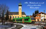 RBG 650 659-5, Waldbahn VT 24 „ Kinderland Bayerischer Wald“ als WBA 59839 Zwiesel – Grafenau, KBS 906 Zwiesel – Grafenau, fotografiert vor der Pfarrkirche in Frauenau am