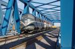 3x V 170 vorne die 1147 der Eichholz Rail GmbH und dann die 1149 und 1151 der STRABAG mit einem kurzem Bauzug auf der neuen Havelbrcke in Rathenow.