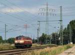 Mit lautem Getse brummt die 420 01 (219 001-5) der EVB Richtung Rbf Alte-Sderelbe. Zuvor hat sie einen Containerzug nach Hamburg-Waltershof gebracht. Aufgenommen am 2.08.10.