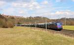 151 033-8 (EGP) fuhr am 30.03.18 den Autozug durch Orlamünde nach München.