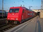 185 604 bespannte den Fussballsonderzug auf seiner Rckfahrt von Mnchen nach Hamburg-Altona. (Mnchen HBF, 20.08.2011)