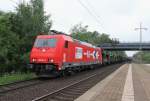 185 587-3 mit leeren ARS-Autotransportwagen in Fahrtrichtung Seelze. Aufgenommen am 30.05.2013 in Dedensen-Gmmer.