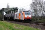 285 102-0 HVLE am Nachmittag des 05.04.2011 kurz nach berquerung des Mittellandkanals bei Peine