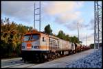 8 Uhr in Stralsund. V330.3 wartet mit Steinsplitt im Sdhafen.    am 09.10.09 