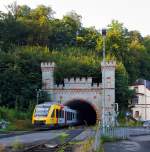 Der VT 291 (95 80 0648 031-2 D-HEB / 95 80 0648 531-1 D-HEB) ) ein LINT 41 der HLB (Hessische Landesbahn) kommt gerade am 11.08.2014 aus dem 302 m langem Weilburger Tunnel und erreicht gleich nach dem