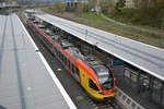 Dieser ET 429 (429 549) der HLB steht am 19.04.2016 im Bahnhof Marburg Hauptbahnhof.
