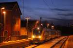 Ein LINT der Hessischen Landesbahn am Abend des 18. Januar 2016 im Bahnhof von Au (Sieg).