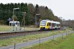 HLB VT 266 (648 166/666) als RB 90 (61724)  Westerwald-Sieg-Bahn  Westerburg - Siegen Hbf erreicht am 10.04.18 den Haltepunkt Enspel.