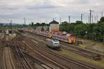 Mehrere HLB Alstom Coradia Continental abgestellt am 19.06.18 in Hanau Hbf vom einer Brücke aus fotografiert