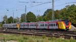 Ein Triebzug der HLB verlässt Mitte September 2019 den Bahnhof Darmstadt-Kranichstein.