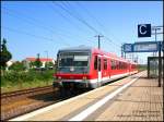 In Luth. Wittenberg wird 628 602 der Elbe Saale Bahn als RB26407 nach Bad Schmiedeberg bereitgestellt. Demnchst werden hier vorraussichtl. 642er fahren, da die 628 wegen des G8-Gipfels nach MV verborgt werden. Am Pfingstwochenende gibt es nochmal Sonderfahrten durch die ganze Dbener Heide.