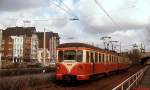 Mit einem Personenzug nach Bonn hat ein ET der KBE gerade den Endbahnhof Hohenzollernbrücke verlassen (Frühjahr 1978).