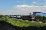 Teningen - 25. Mai 2023 : MRCE 193 651 mit einem KLV unterwegs nach Basel.