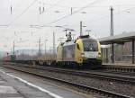 182 507 (ES 64 U2-007) mit Containerzug in Fahrtrichtung Süden.