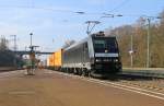 185 567-5 mit Containerzug in Fahrtrichtung Norden.