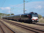 Die Vectron 193 605 mit dem TEE Leerpark aus Binz,am 14.Mai 2016,bei der Einfahrt in Lietzow.Ab Lietzow übernahm E10 1309 den Leerpark nach Mukran.Stunden später war die 193 wieder Zuglok