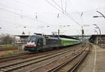 MRCE/Dispolok ES 64 U2-024 (182 524-9) mit dem Flixtrain am 15.12.18 in Heidelberg Hbf 