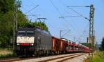 11.06.2021 189 910 bringt Konkurrenz für die Schiene in Richtung Salzburg.
Aufgenommen: KBS 951 / Bernau