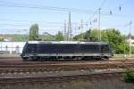 185 569-1 von MRCE rangiert in Aachen-West. 
Aufgenommen vom Bahnsteig in Aachen-West. 
Bei schönem Sonnenschein am Nachmittag vom 6.6.2015.