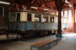 Als VT07 der RAG steht dieser Triebwagen im Localbahnmuseum Bayer. Eisenstein. 1939 fabrikneu als T2 an die LLK (Localbahn Lam - Ktzting) geliefert, wurde er schon kurze Zeit spter in VT02 umbenannt und bei der bernahme der LLK durch die RAG 1973 in VT07 umgezeichnet. Ab 1978 wurde er buchmig als VT17 gefhrt, diese Nr. wurde nicht mehr angeschrieben, da im selben Jahr die Ausmusterung erfolgte. (26.09.2009) 