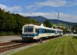 626 030 (VS 30) + 626 002 (VT 02) bei einer Rangierfahrt in Lam am 30.09.2013.