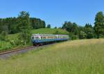 VT 07 + VS 28 bei einer Sonderfahrt auf der Wanderbahn von Viechtach nach Gotteszell am 08.06.2014 bei Prünst.