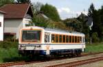 Mit einem Alter von 27 Jahren ist der VT 120 momentan das modernste Fahrzeug der SWEG Waibstadt. Am 02.05.08 war er als SWE nach Meckesheim unterwegs und hat vor kurzem den Bahnhof von Waibstadt verlassen.