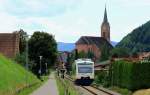Am 25.07.2015 rollt VT 507 hinab in Richtung Oberharmersbach Dorf