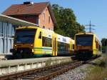 Begegnung der SWEG-Triebwagen der Kaiserstuhlbahn im Bahnhof Eichstetten, Aug.2015