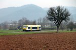 Seltener Gast im Harmersbachtal: ex-HzL-RS1 als SWE 72218 mit VT 533 kurz vor Biberach am 02.04.2016