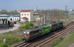 Nachdem 151 017 am 01.05.17 von ihrem Containerzug abgesetzt hatte holte sie ihre Schwester 151 138 von der Parkposition ab und schleppte sie an den mitgebrachten Containerzug.