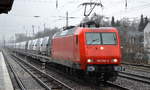HSL mit 145 092-3 [NVR-Number: 91 80 6145 092-3 D-BRLL] mit Nutzfahrzeug-Transportzug mit fabrikneuen VW-Crafter aus polnischer Produktion am 31.01.18 Berlin-Hirschgarten.