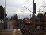 187 500-4 von HSL kommt als Lokzug aus Köln nach Aachen-West und kommt aus Köln-Süd,Köln-West,Köln-Ehrenfeld,Kerpen,Horrem,Buir,Merzenich,Düren und fährt durch Langerwehe in Richtung Eschweiler-Hbf,Stolberg-Hbf(Rheinland),Aachen-Eilendorf,Aachen-Rothe-Erde,Aachen-Hbf,Aachen-Schanz,Aachen-West. 
Aufgenommen von Bahnsteig 4 in Langerwehe. 
Bei Sonne und Wolken am Mittag vom 20.12.2019.